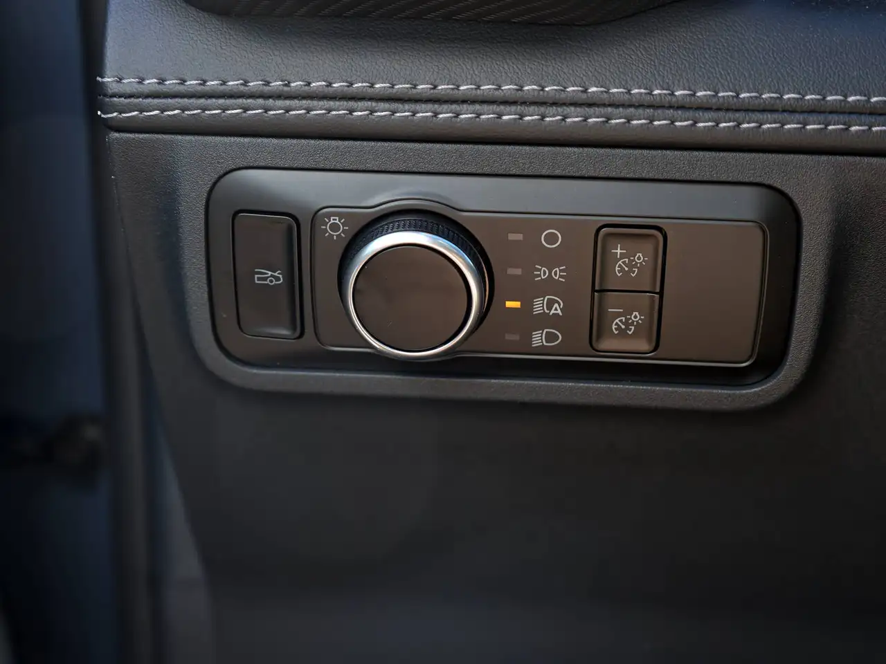 Ford Mustang - Image 25