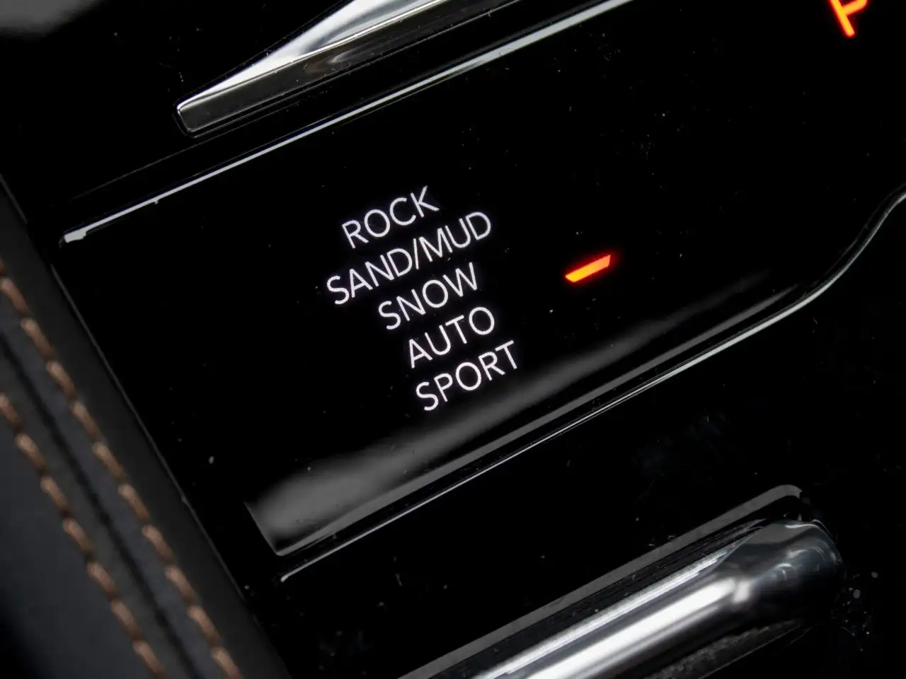Jeep Grand Cherokee - Image 20