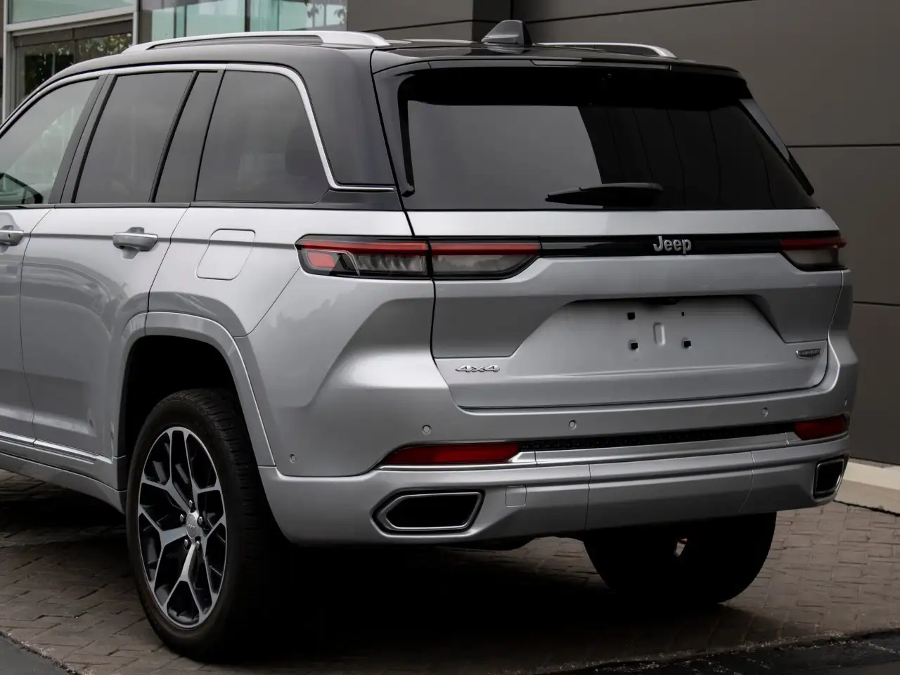 Jeep Grand Cherokee - Image 4