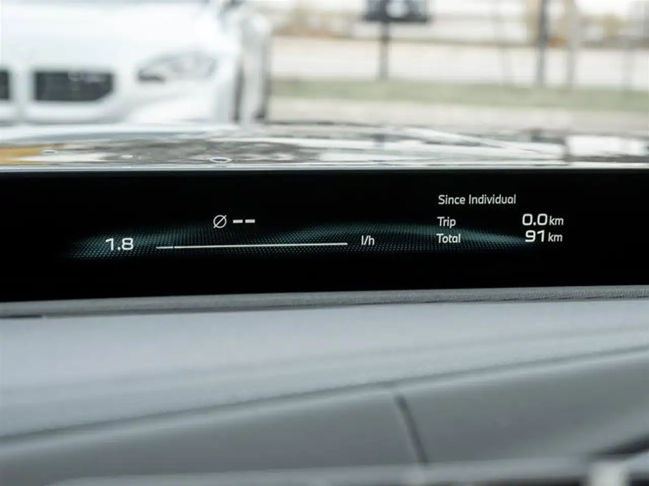 BMW 7 Series - Image 14