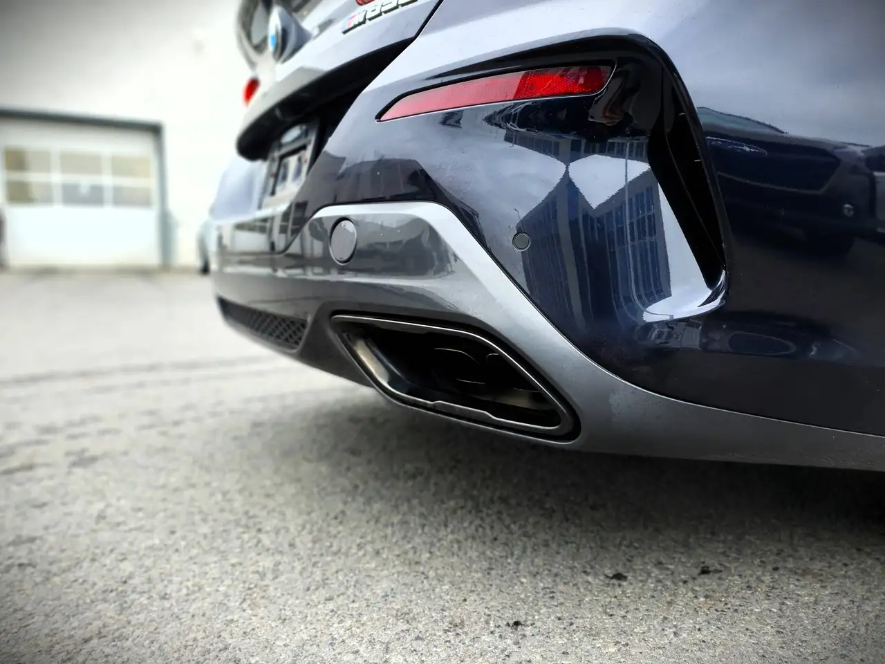 BMW 8 Series - Image 10