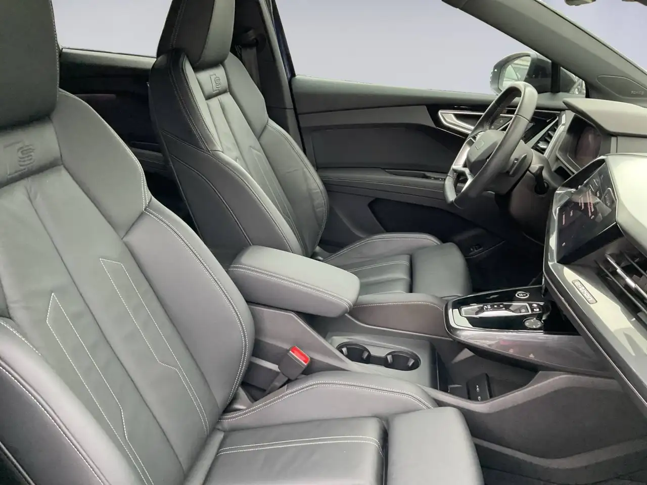 Audi Q4 e-tron - Image 14
