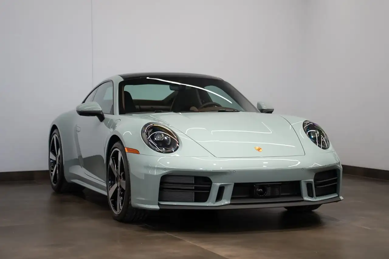 Porsche 911 - Image 3
