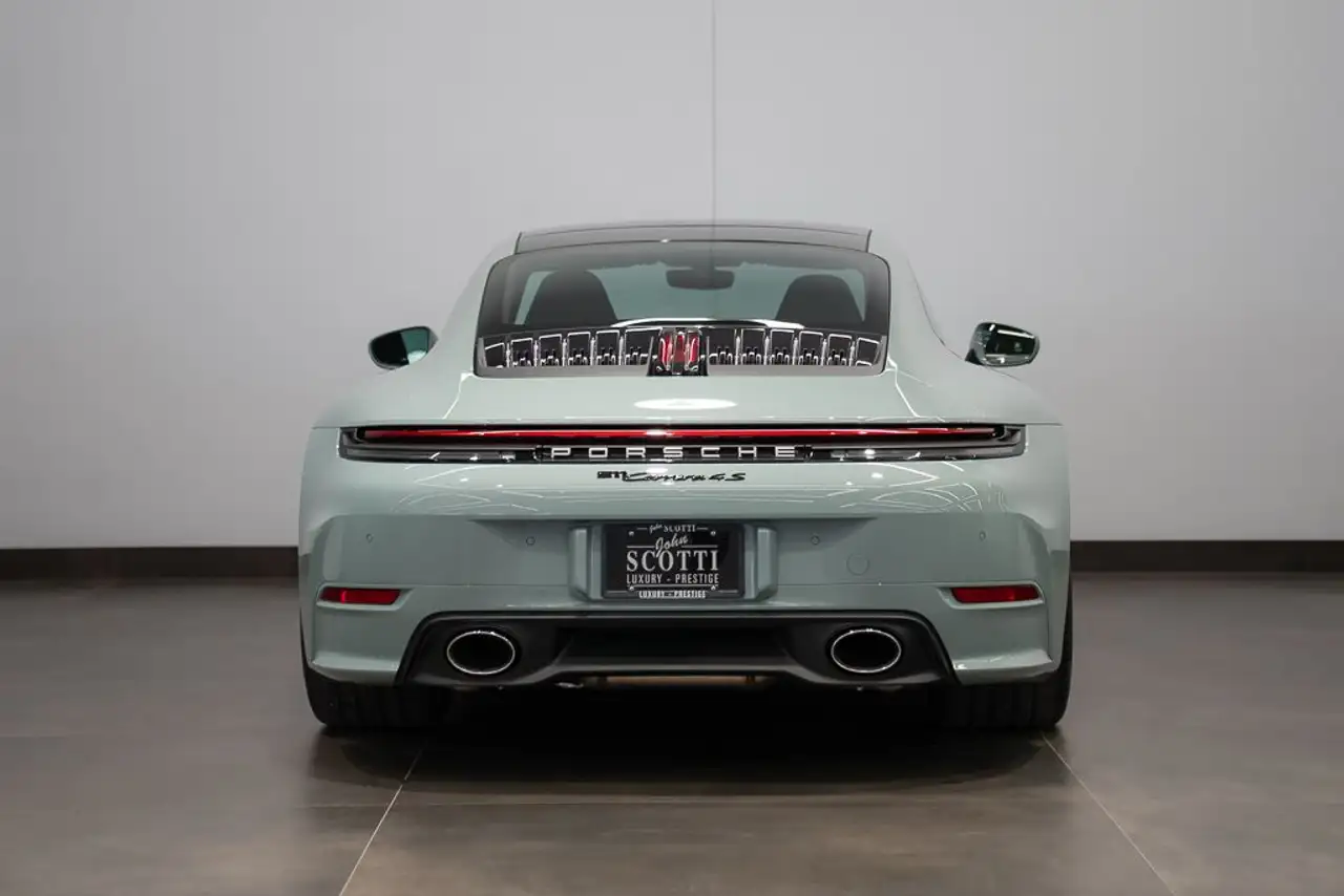 Porsche 911 - Image 5