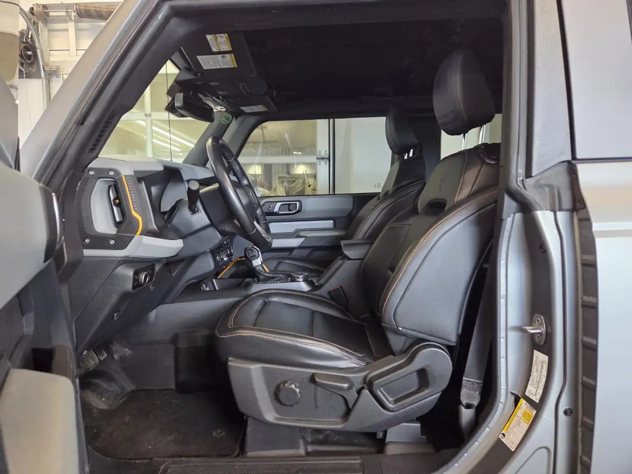 Ford Bronco - Image 13
