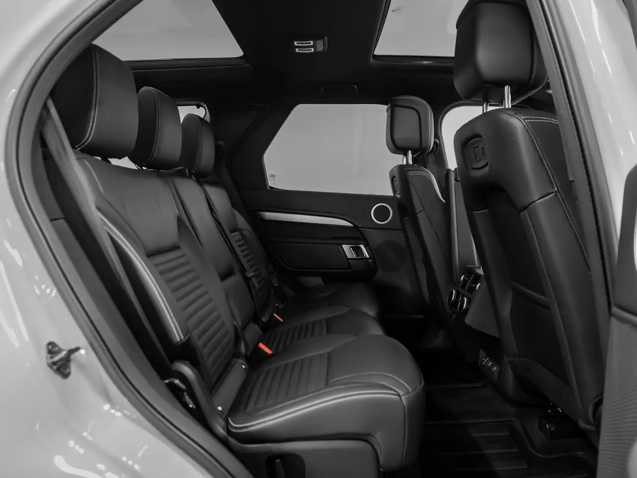 Land Rover Discovery - Image 26