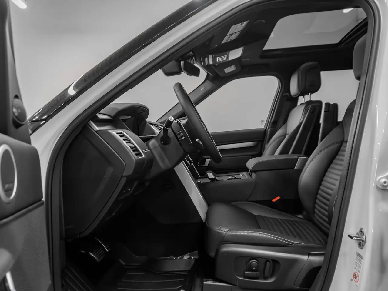 Land Rover Discovery - Image 33