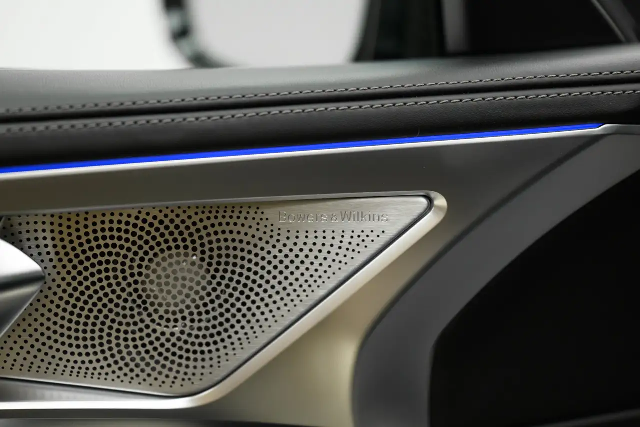 BMW 8 Series - Image 13