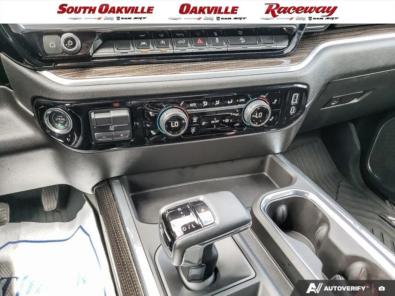 Chevrolet Silverado 1500 - Image 18