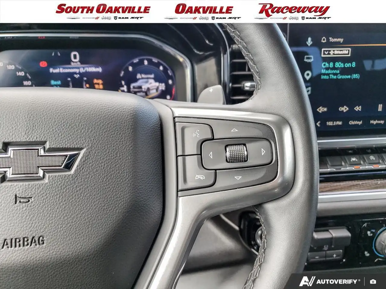 Chevrolet Silverado 1500 - Image 16