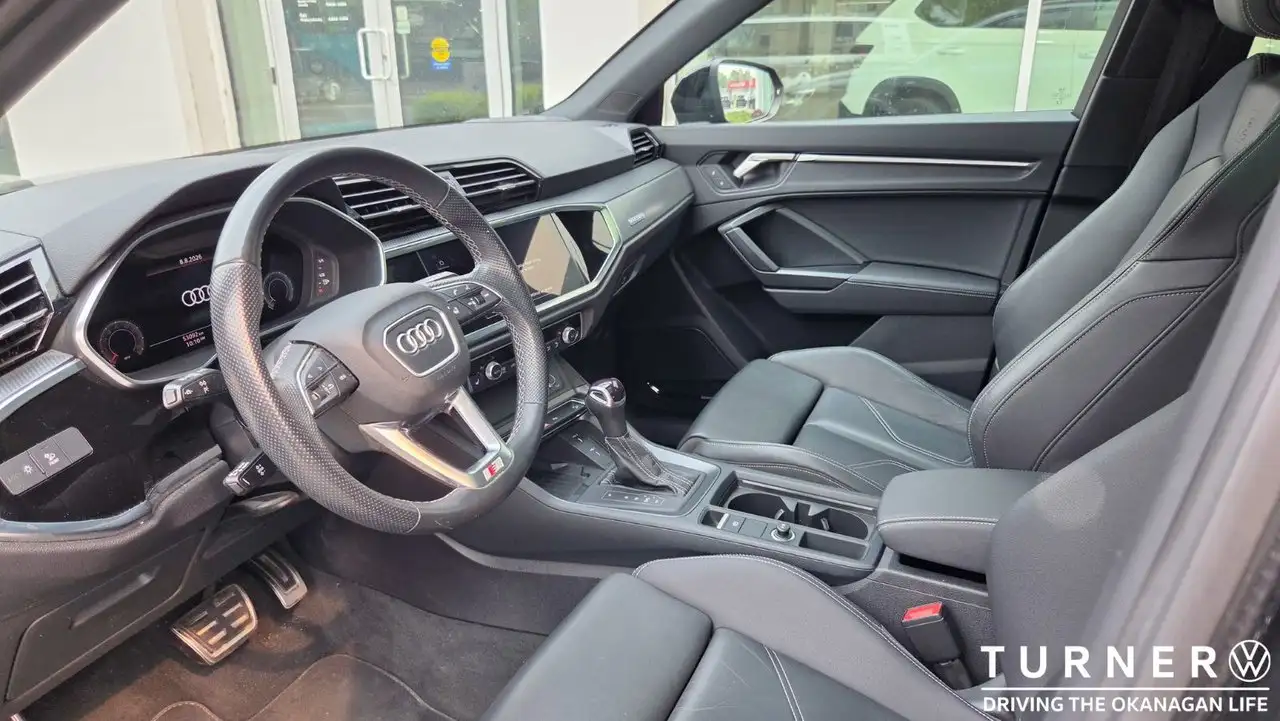 Audi Q3 - Image 7