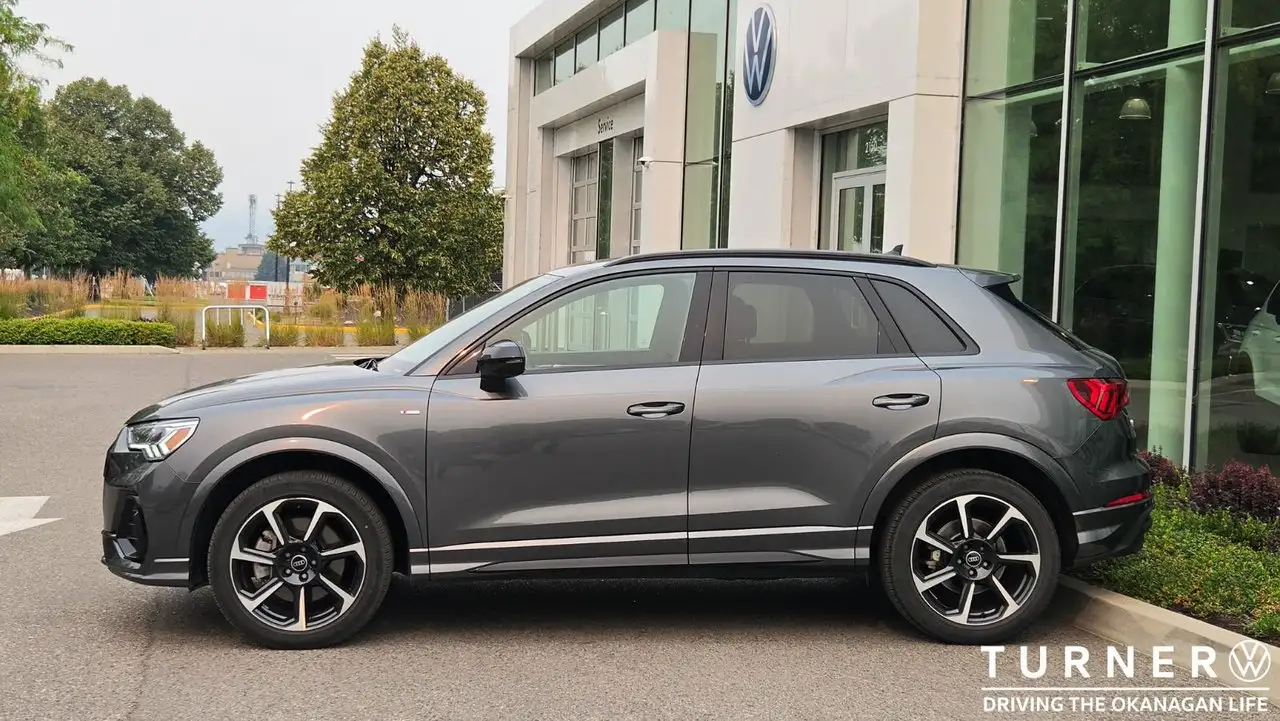 Audi Q3 - Image 2