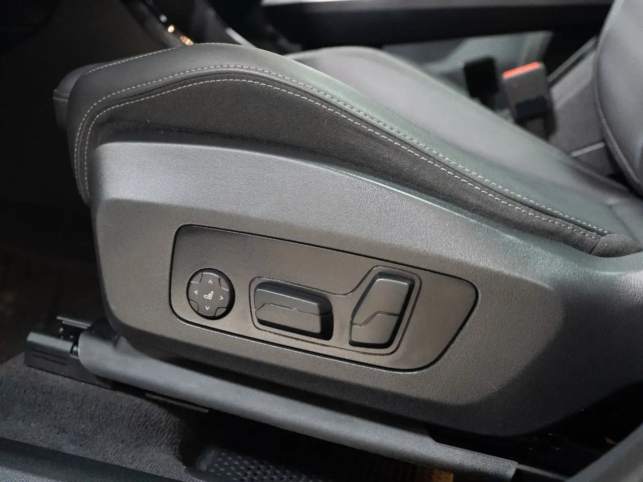 BMW X1 - Image 17