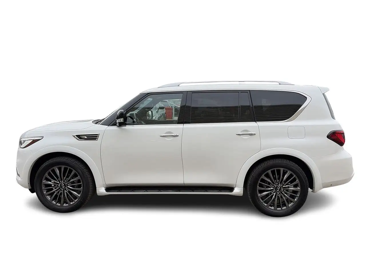 Infiniti QX80 - Image 8