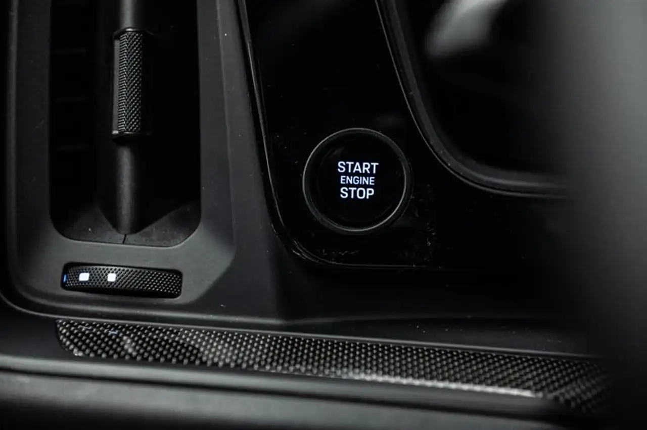 Porsche Cayenne - Image 8