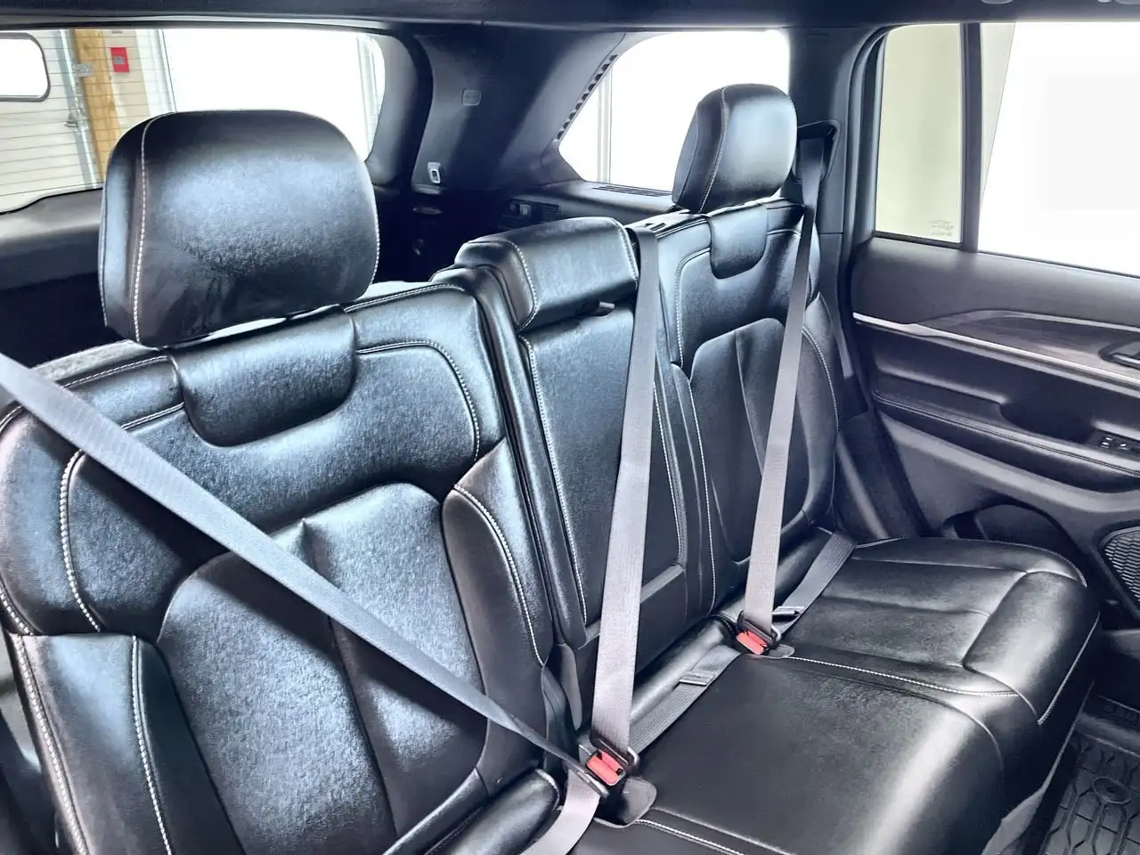Jeep Grand Cherokee - Image 31
