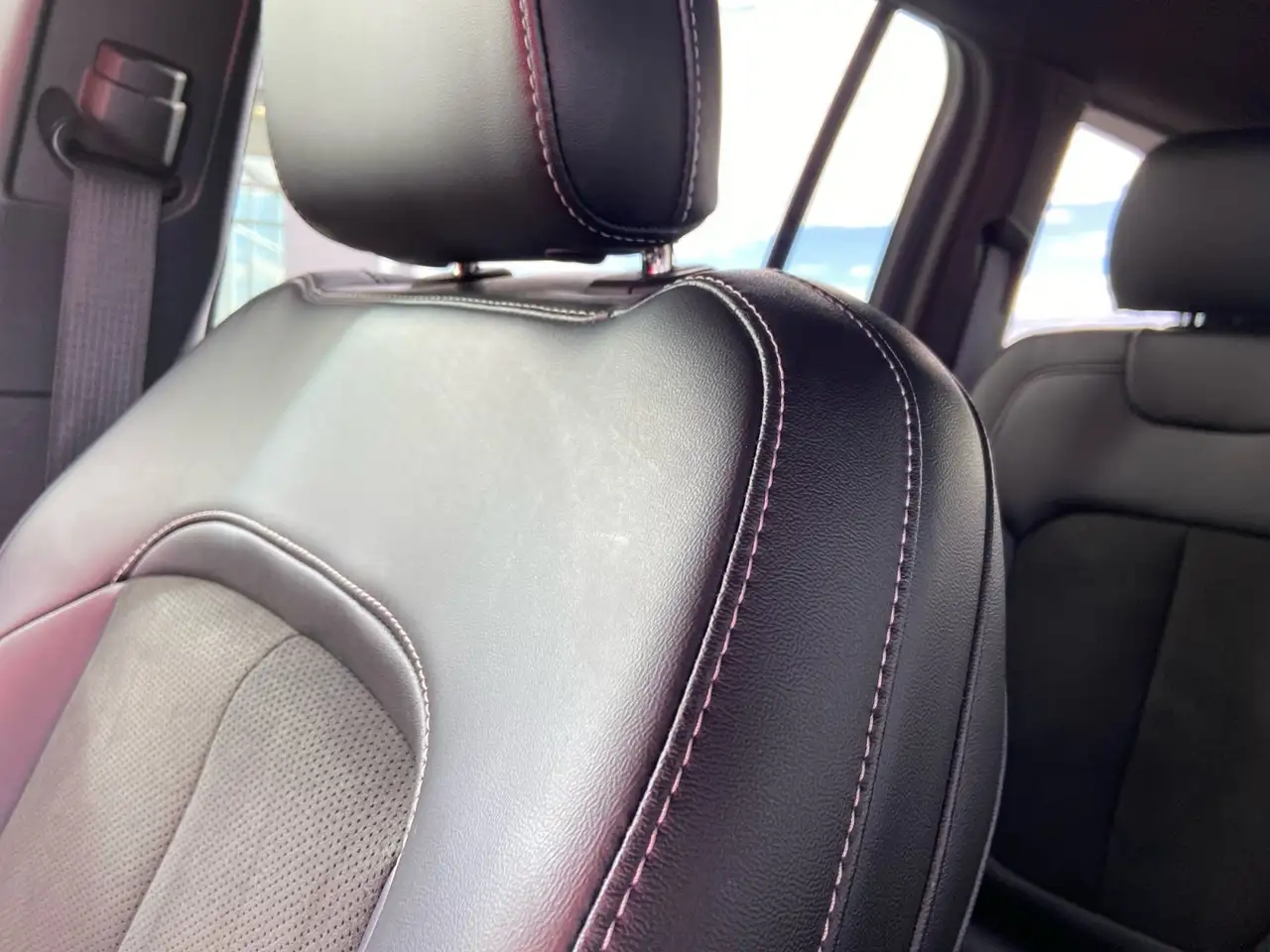 Jeep Grand Cherokee - Image 23