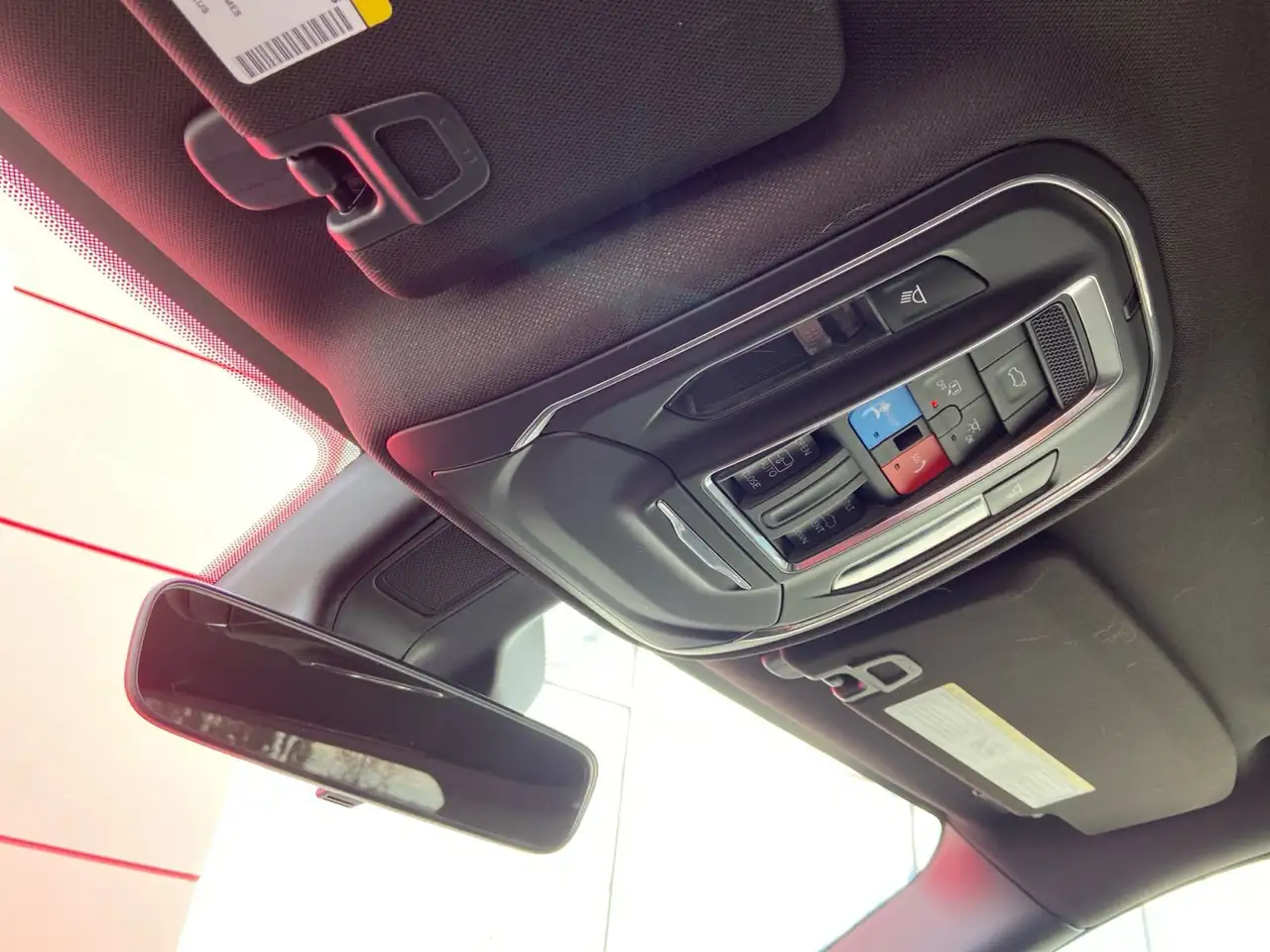 Jeep Grand Cherokee - Image 24