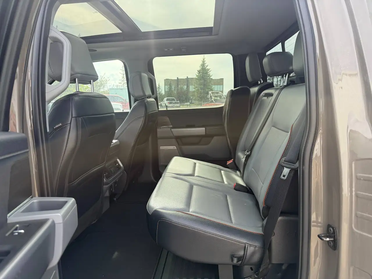 Ford F-150 - Image 11