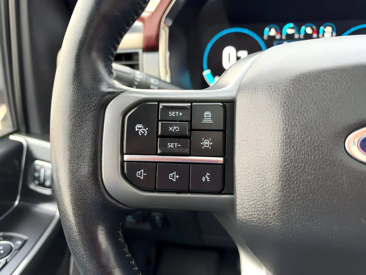 Ford F-150 - Image 20