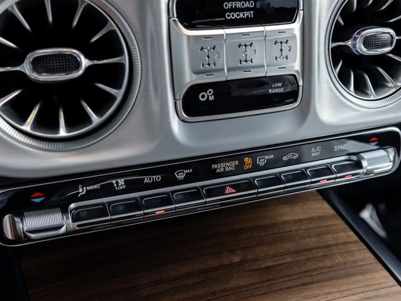 Mercedes-Benz G-Class - Image 40