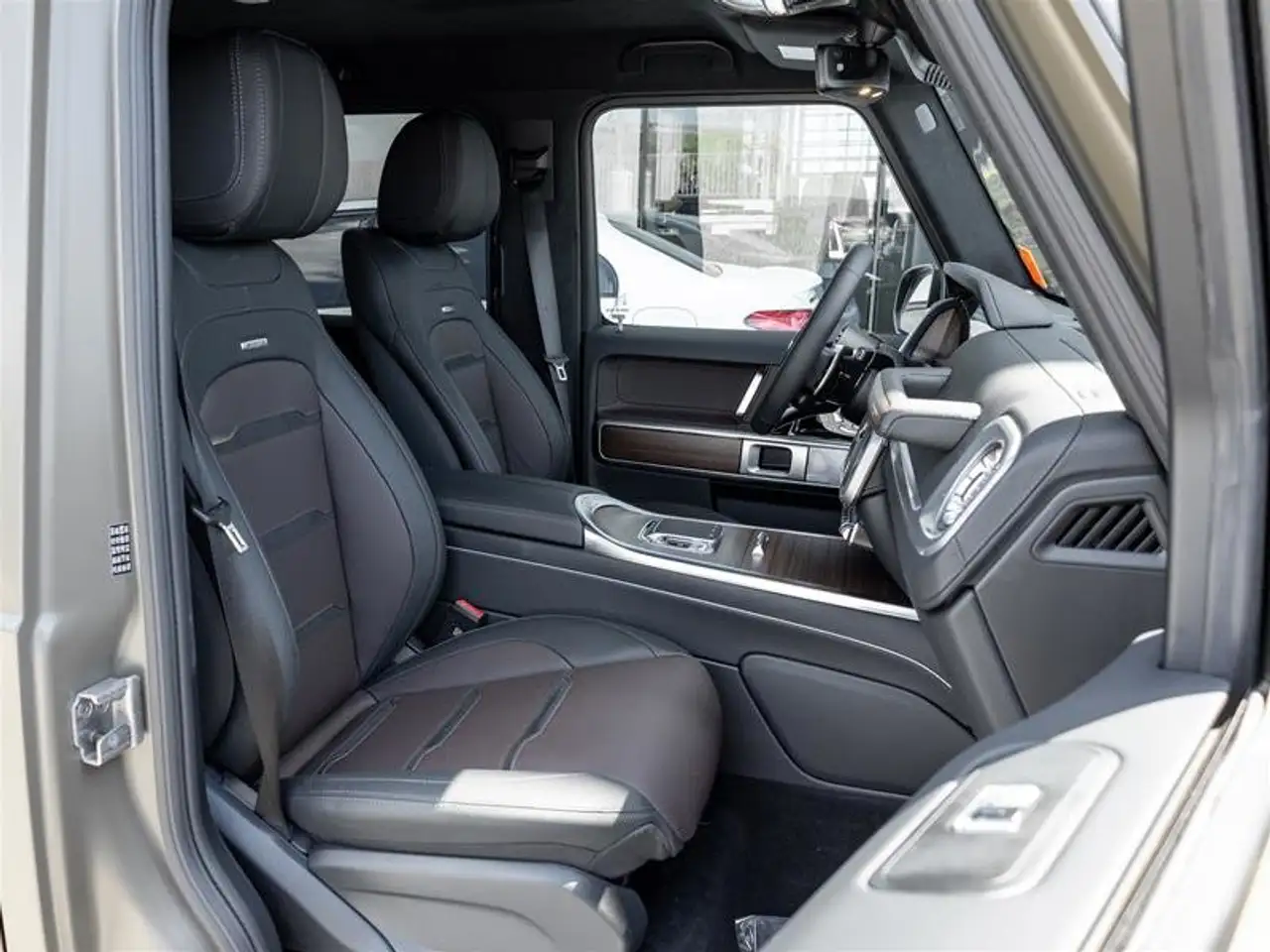 Mercedes-Benz G-Class - Image 47