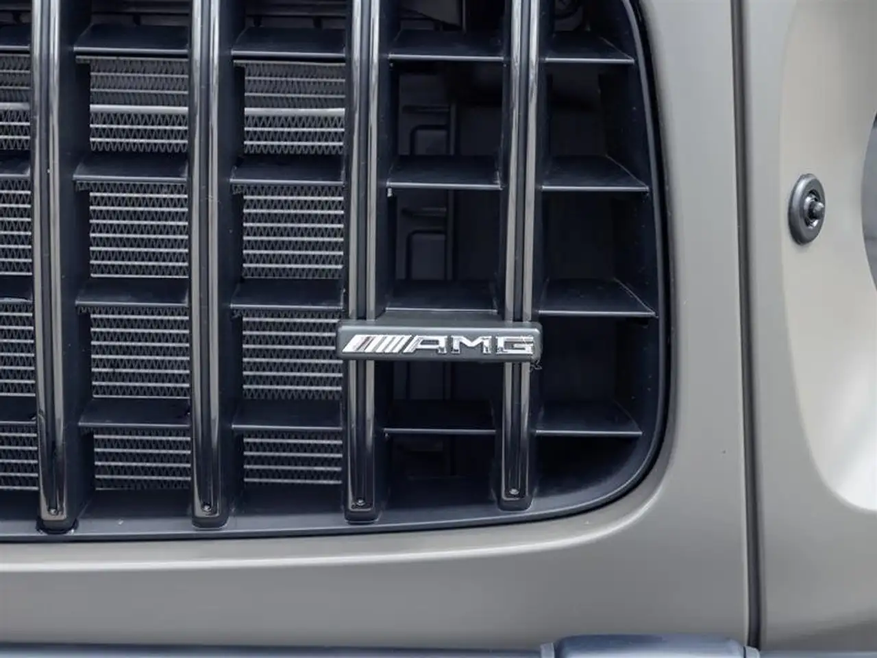 Mercedes-Benz G-Class - Image 4