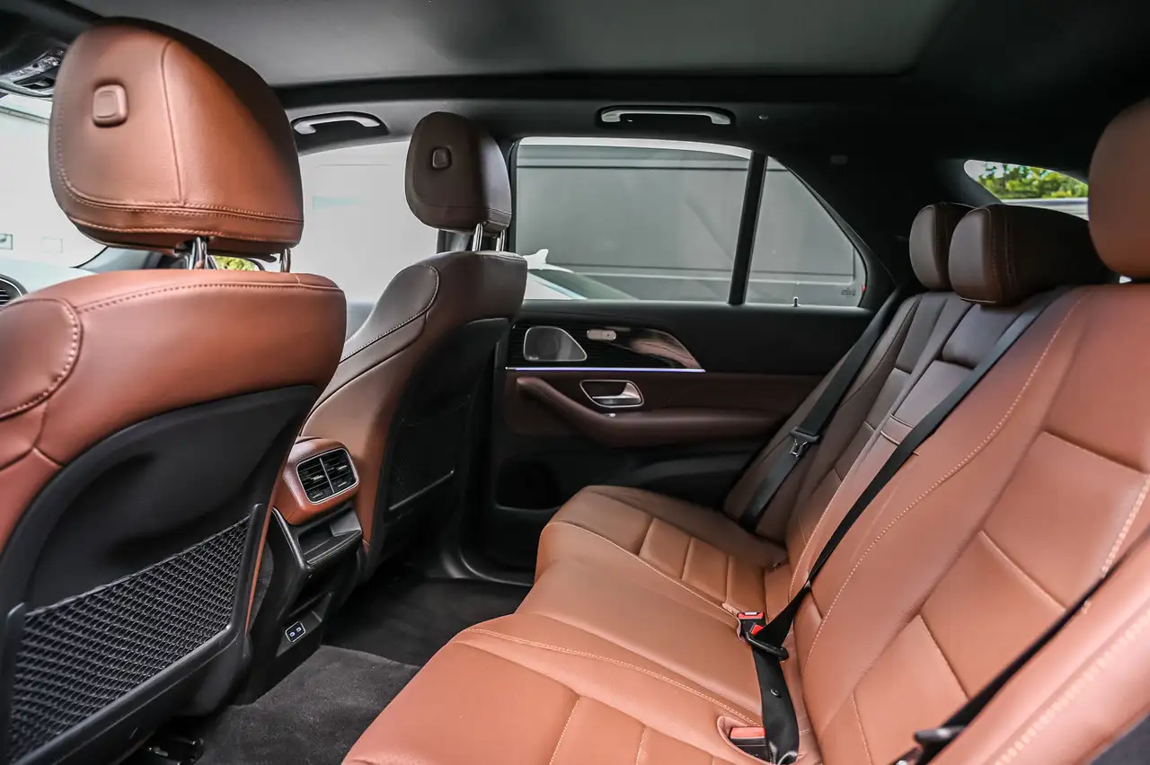 Mercedes-Benz GLE - Image 11