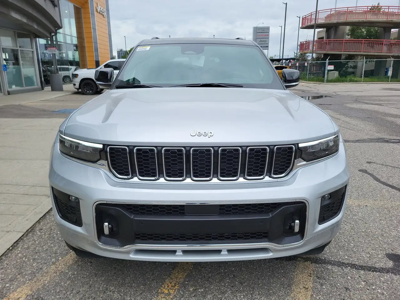 Jeep Grand Cherokee - Image 6