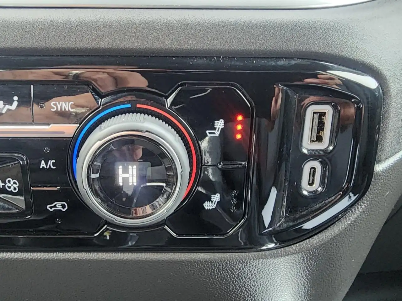 Chevrolet Silverado 1500 - Image 36
