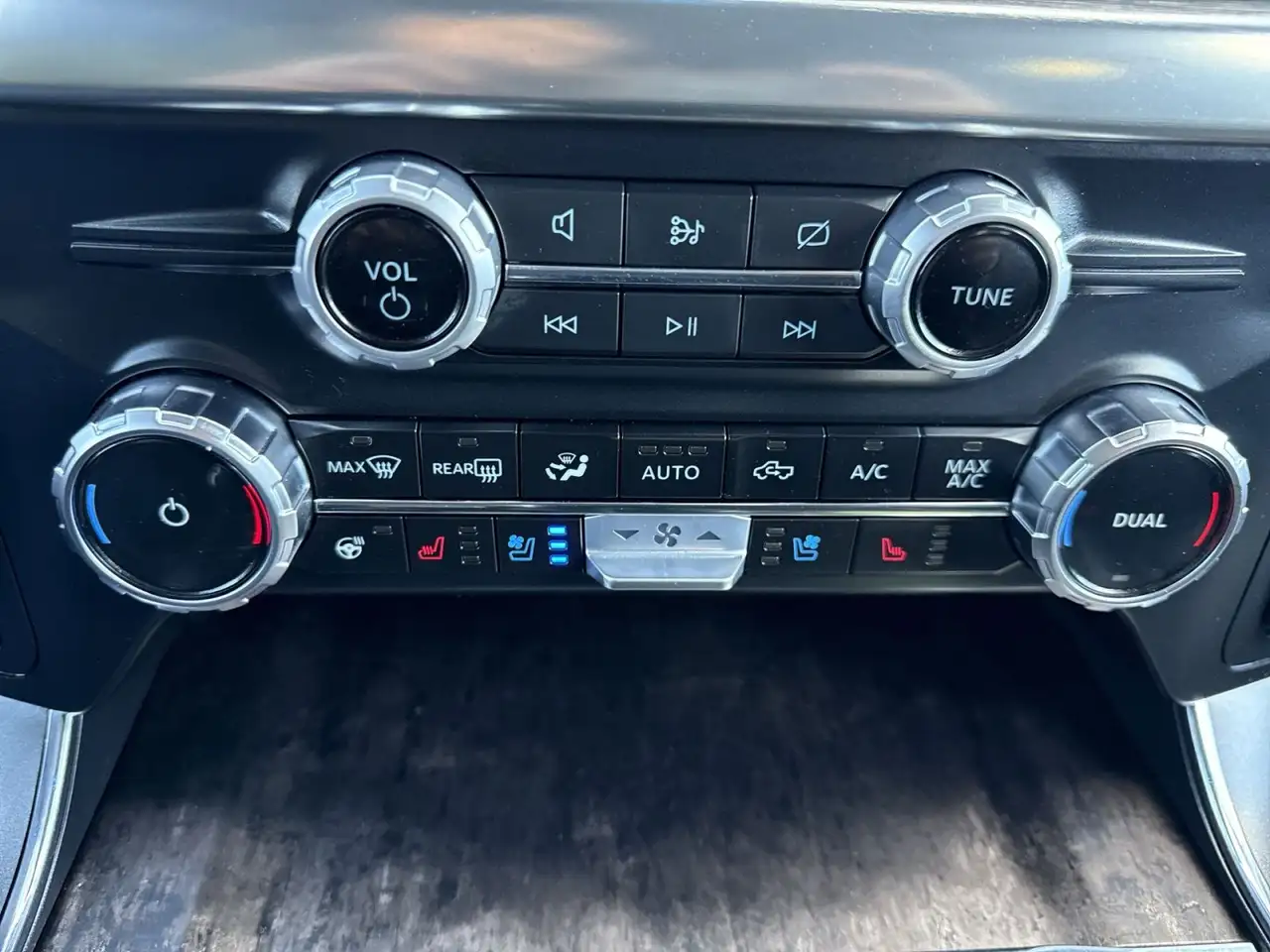 Ford F-150 - Image 16