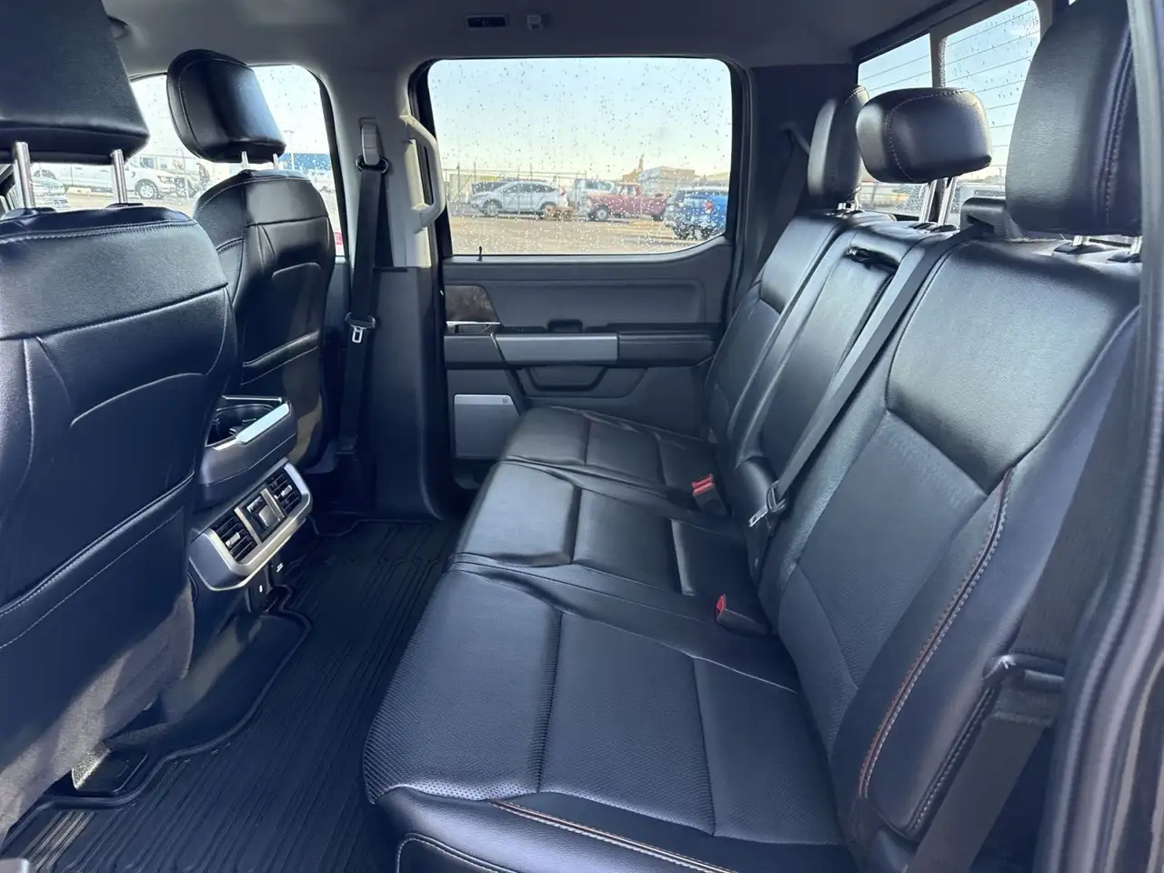 Ford F-150 - Image 22