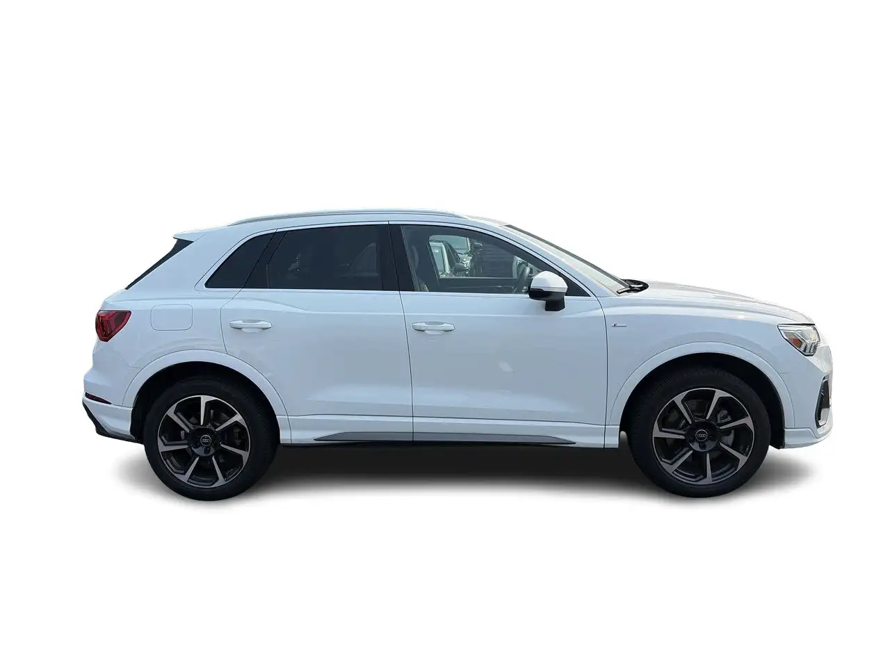 Audi Q3 - Image 16