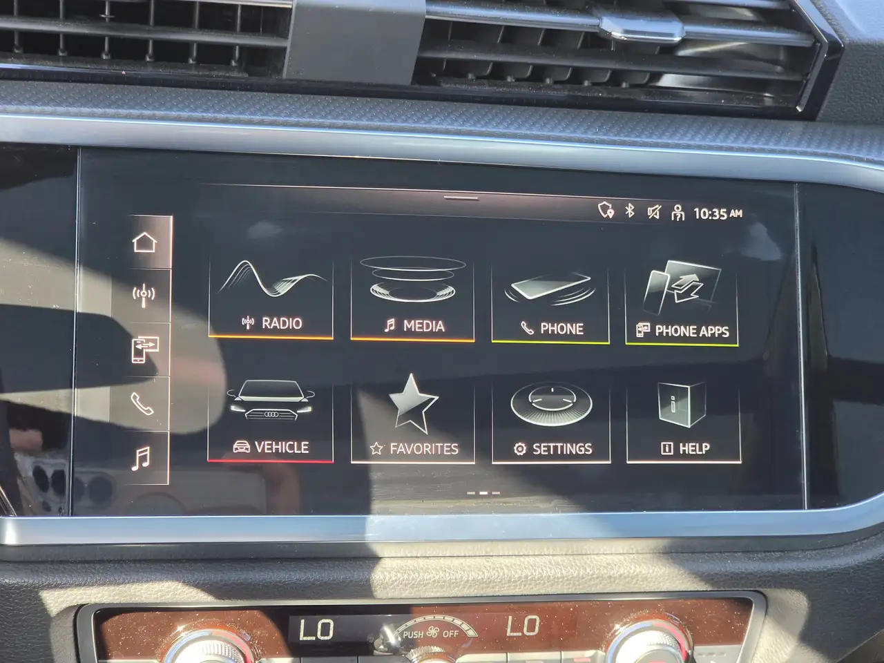Audi Q3 - Image 30