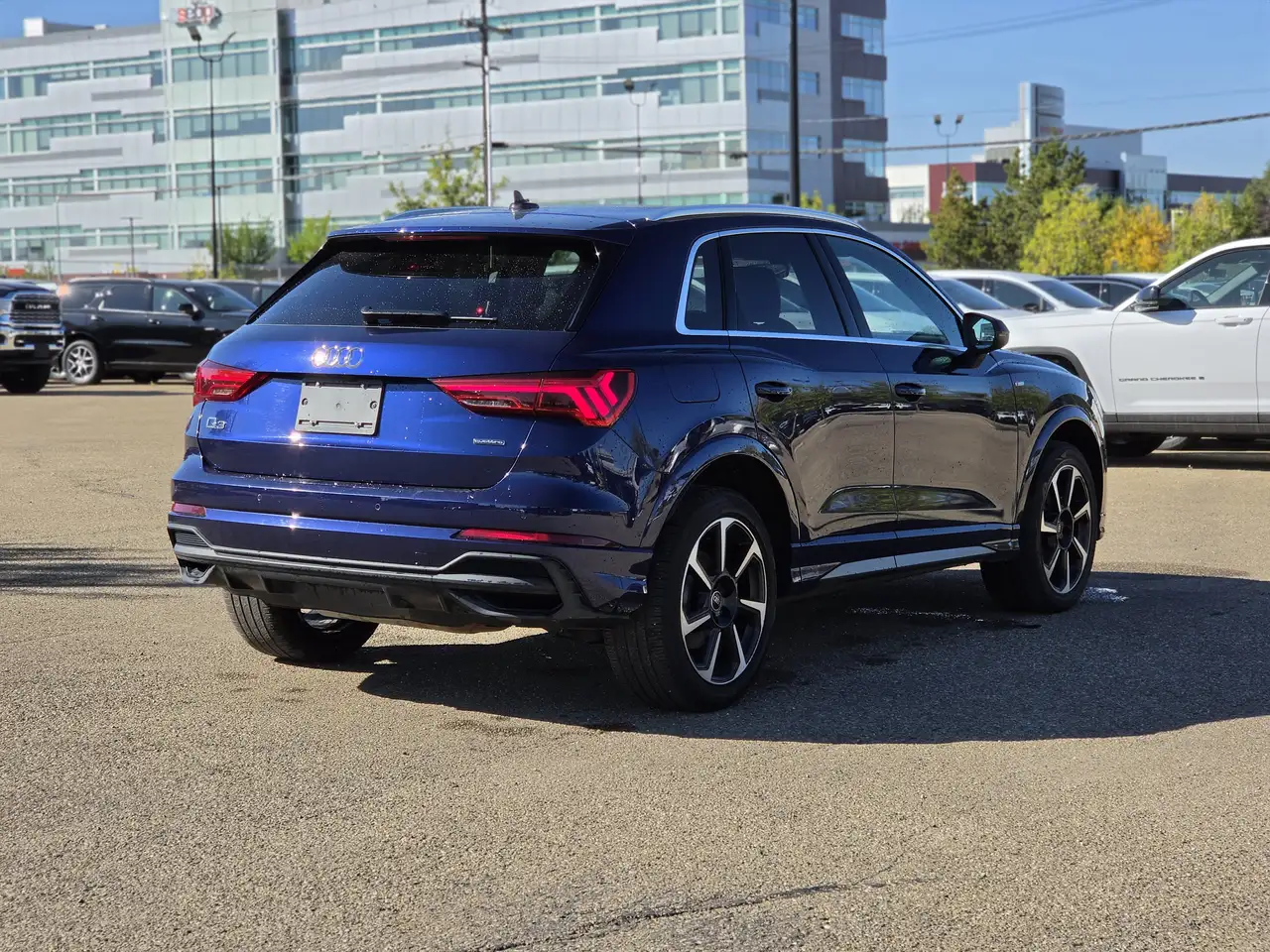 Audi Q3 - Image 7