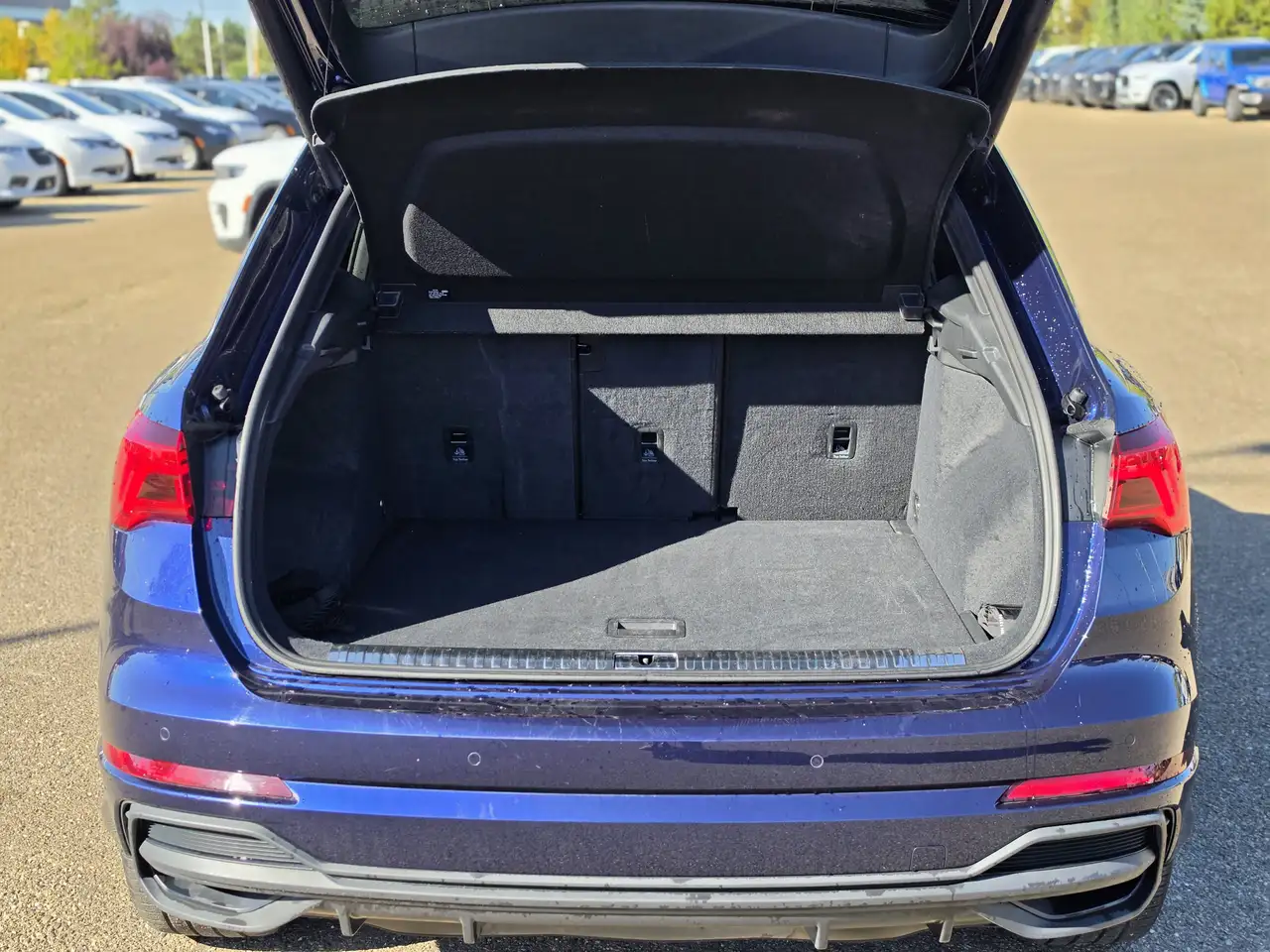 Audi Q3 - Image 6