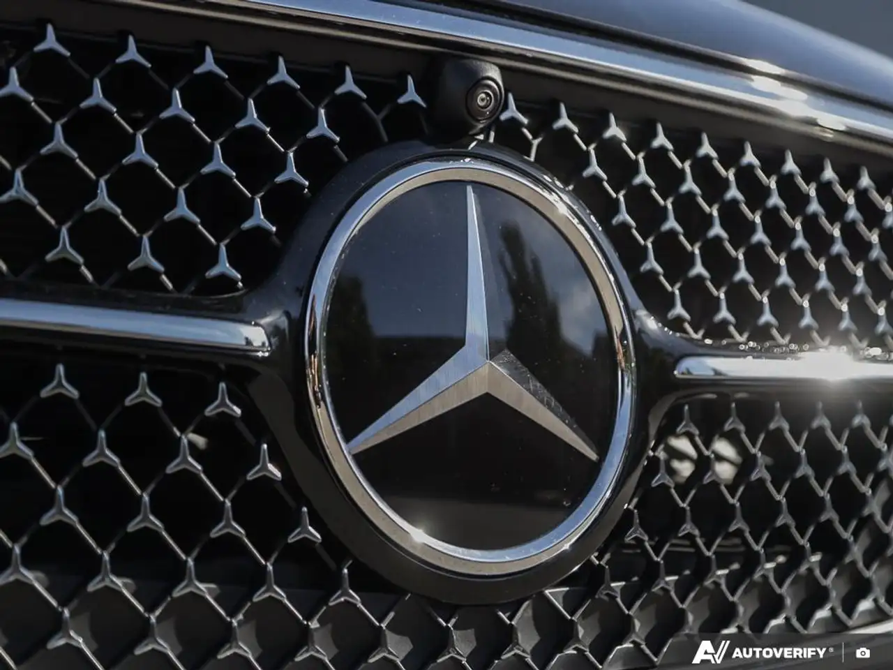 Mercedes-Benz E-Class - Image 8