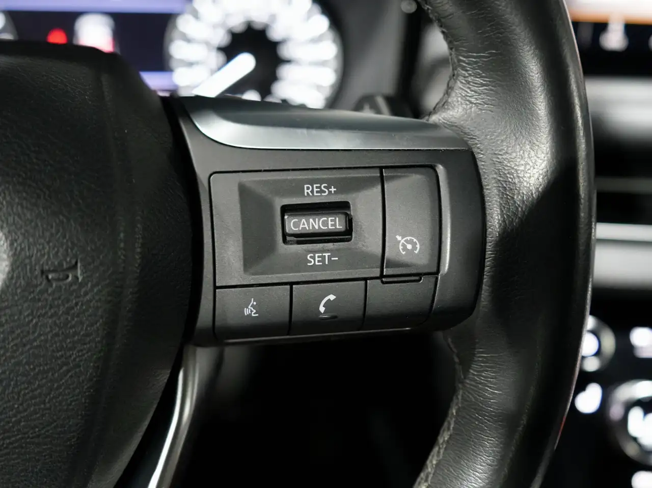 Infiniti QX60 - Image 16