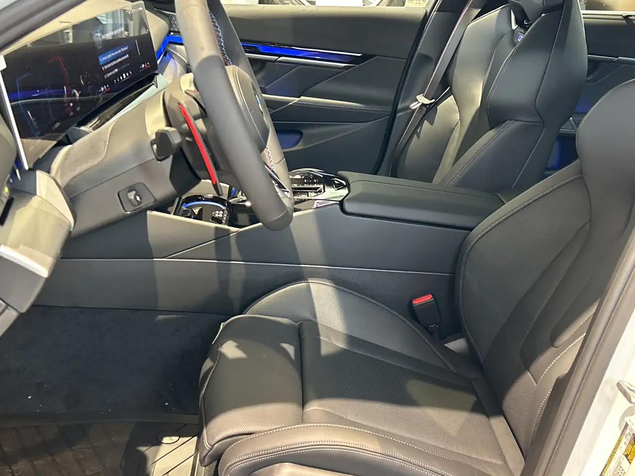 BMW M5 - Image 9
