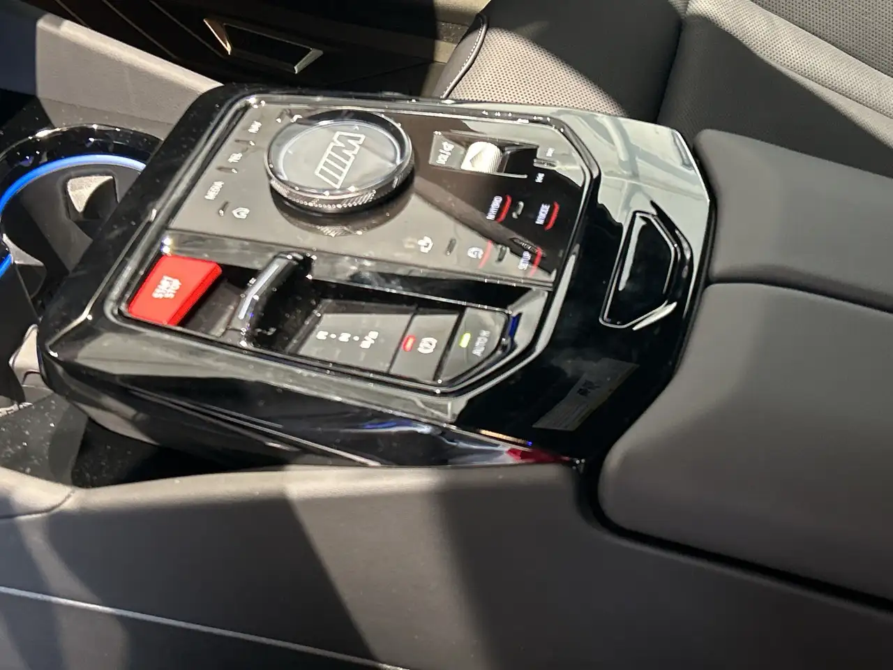 BMW M5 - Image 8