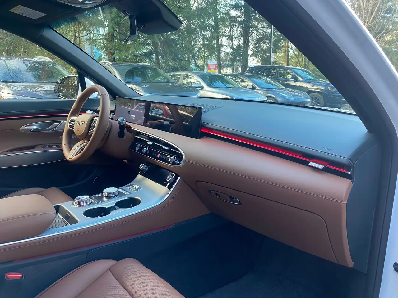 Genesis GV70 - Image 11