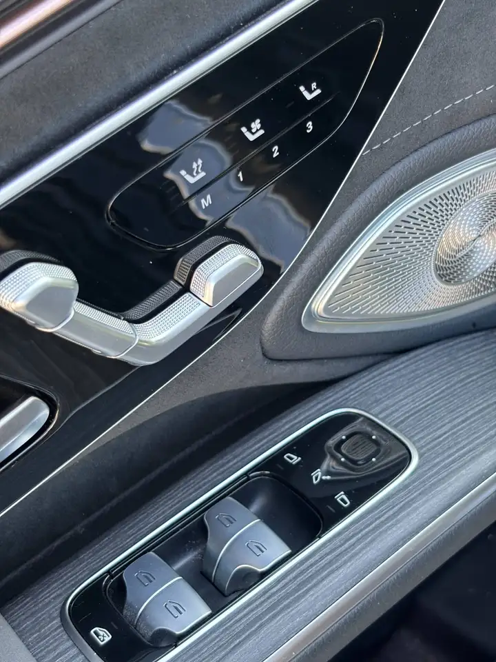 Mercedes-Benz EQS - Image 11