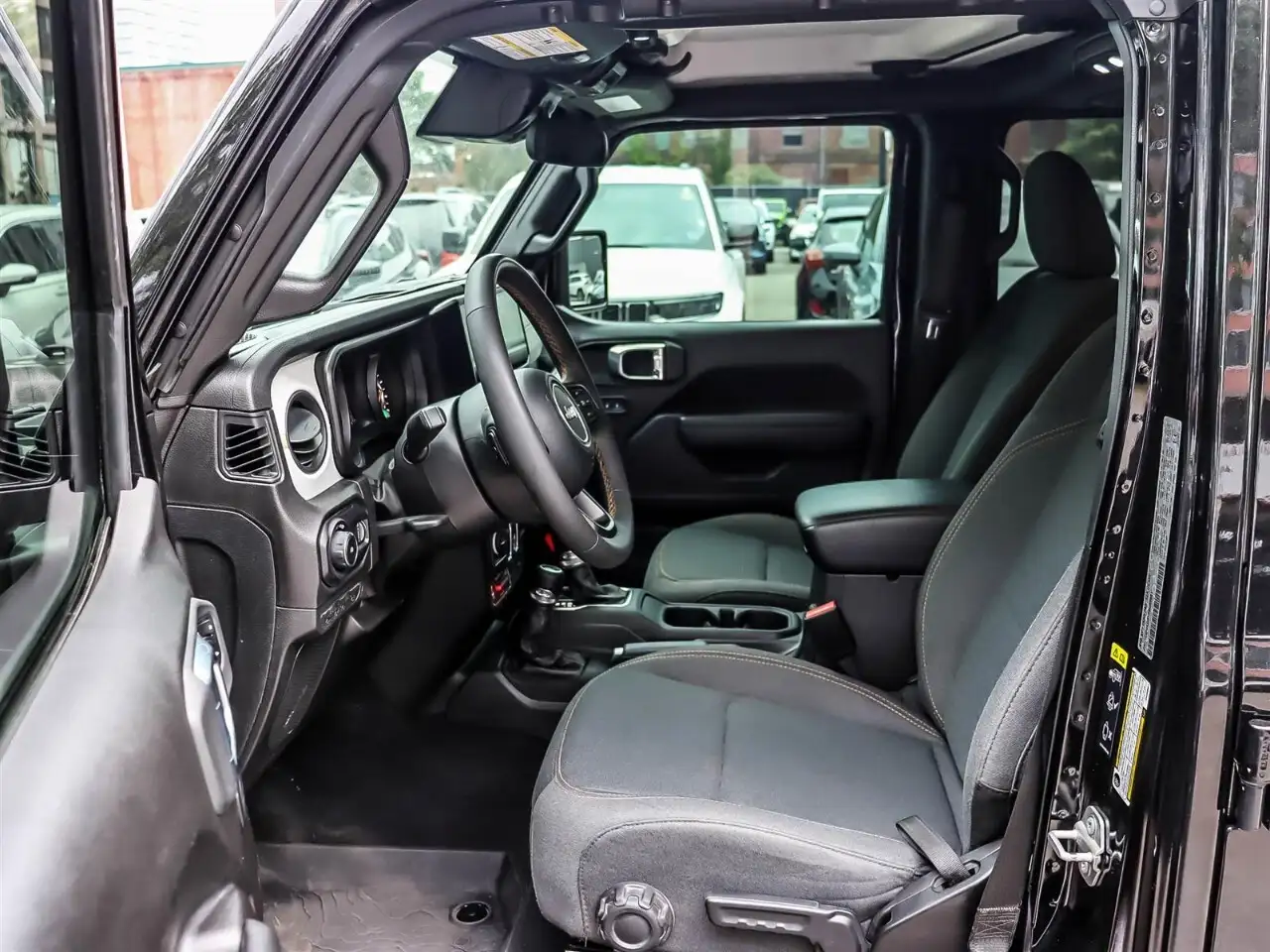 Jeep Wrangler - Image 8