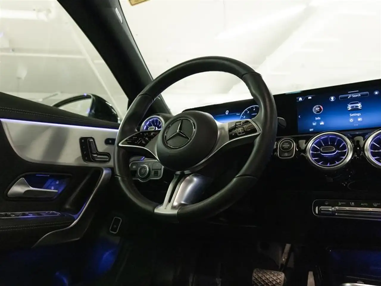 Mercedes-Benz CLA - Image 34