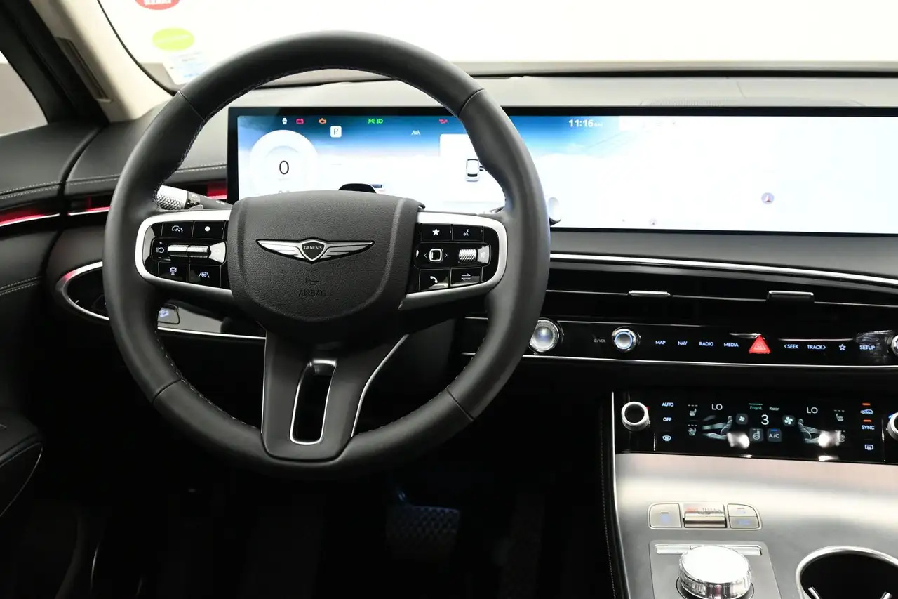 Genesis GV70 - Image 30