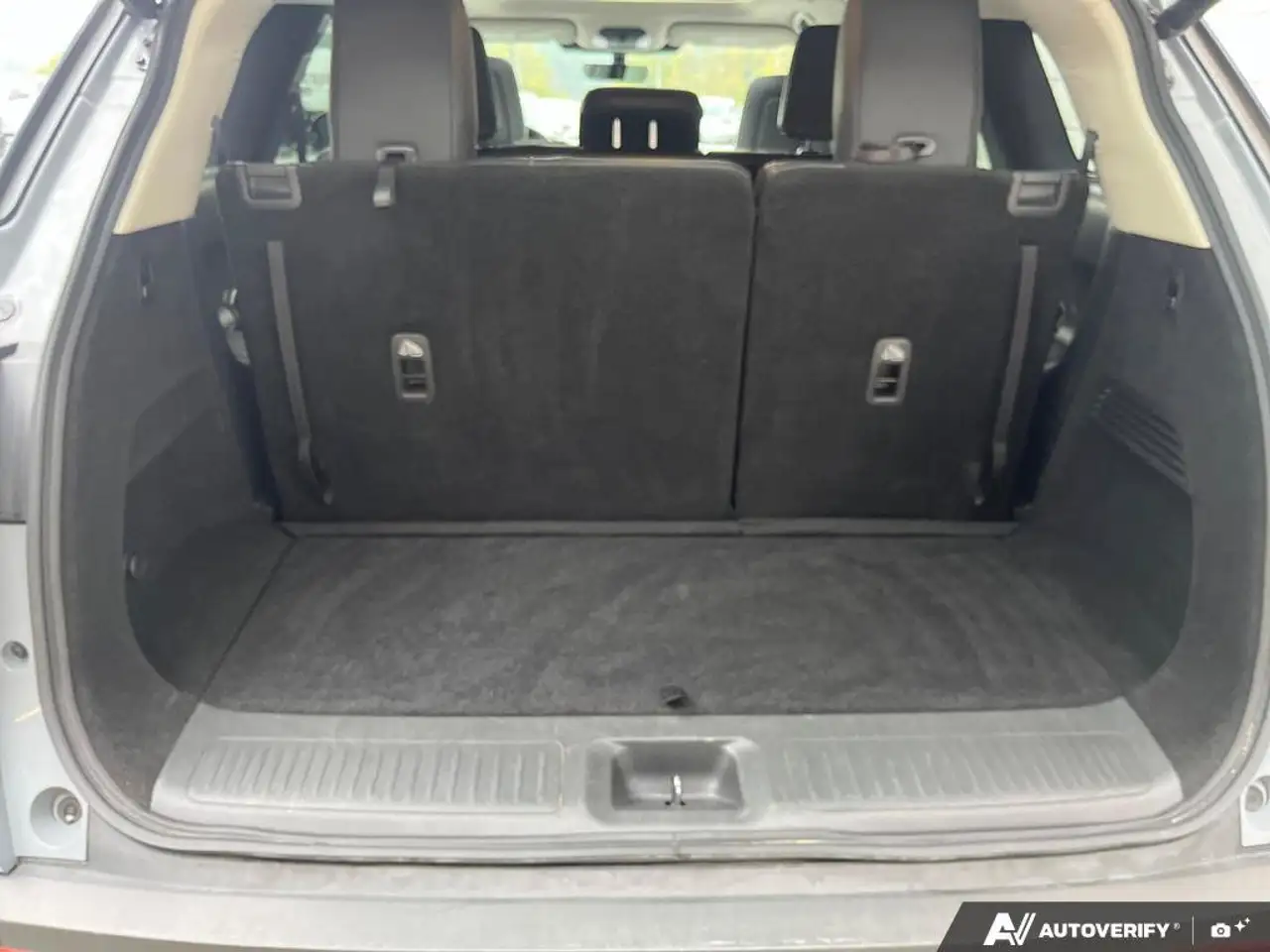Infiniti QX60 - Image 12