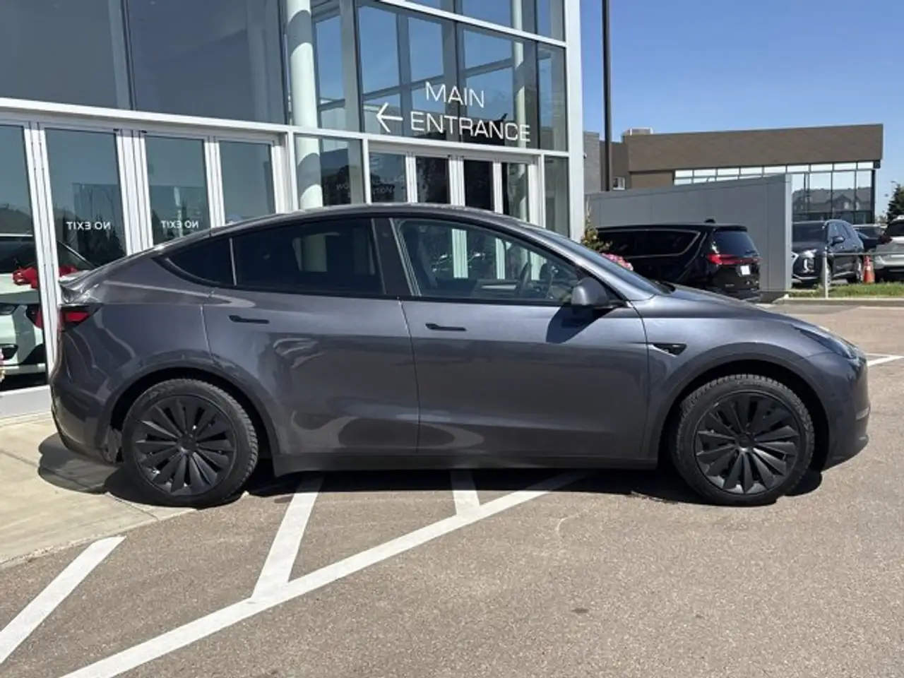 Tesla Model Y - Image 9