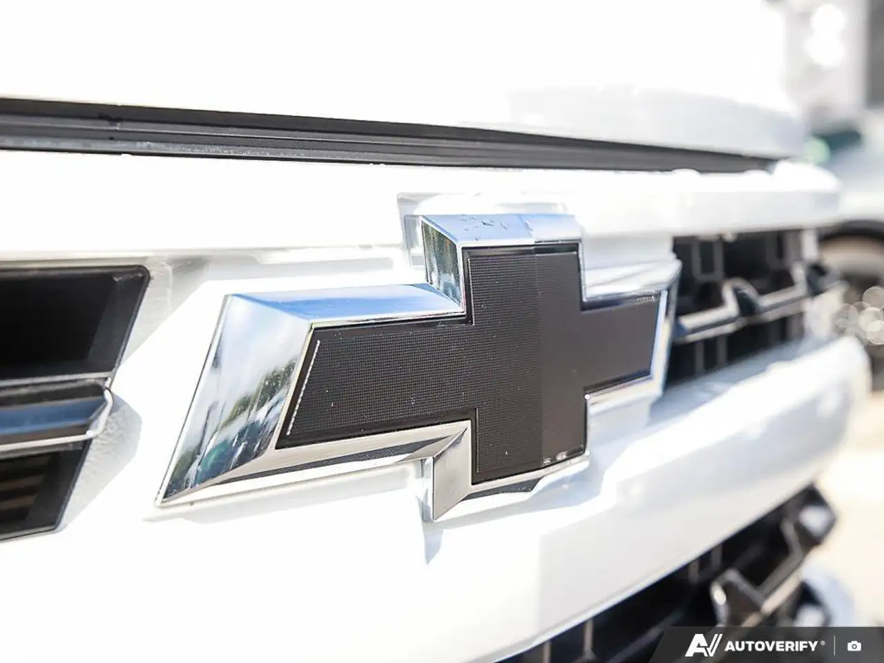 Chevrolet Silverado 1500 - Image 12