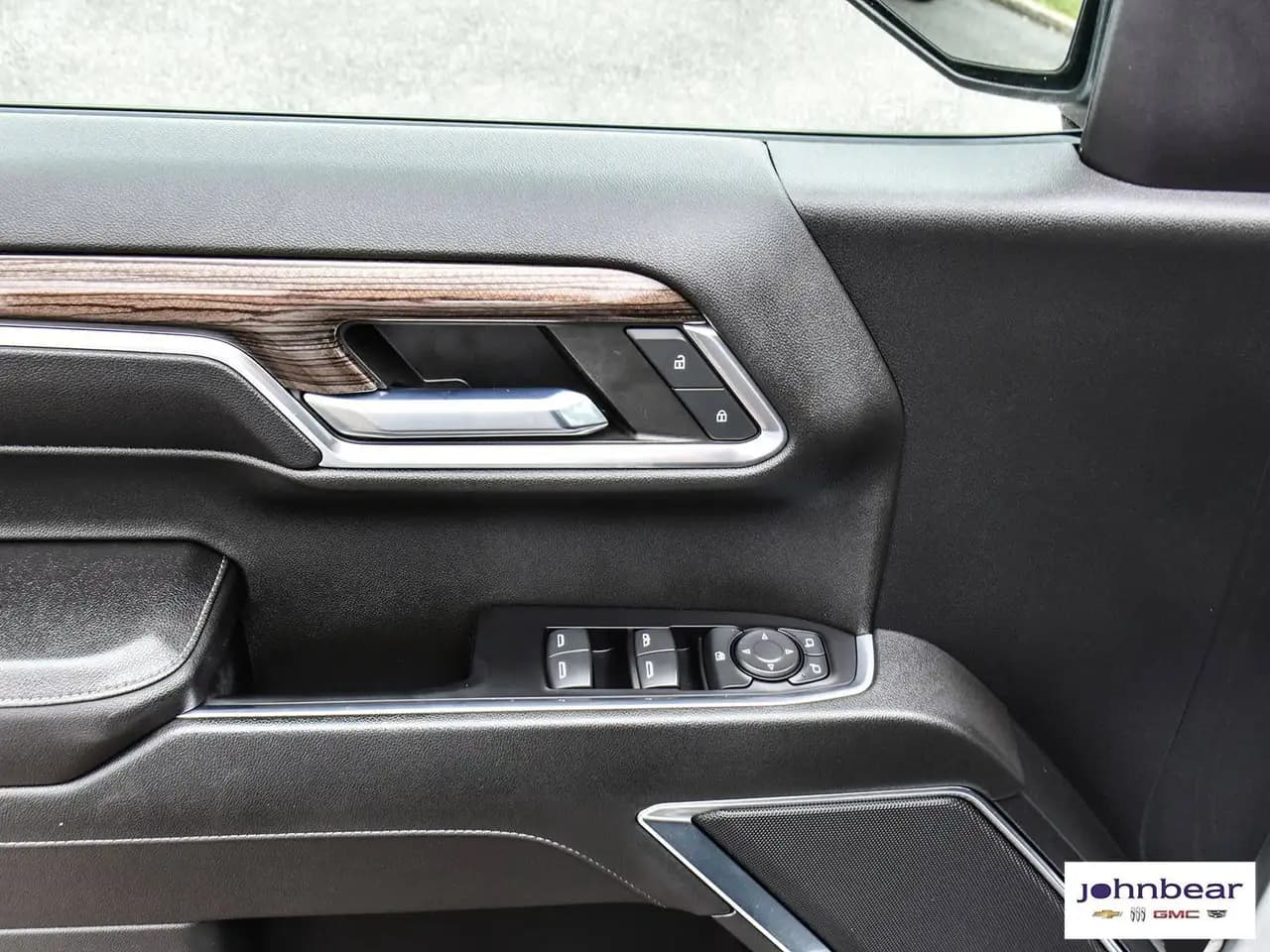 Chevrolet Silverado 1500 - Image 13