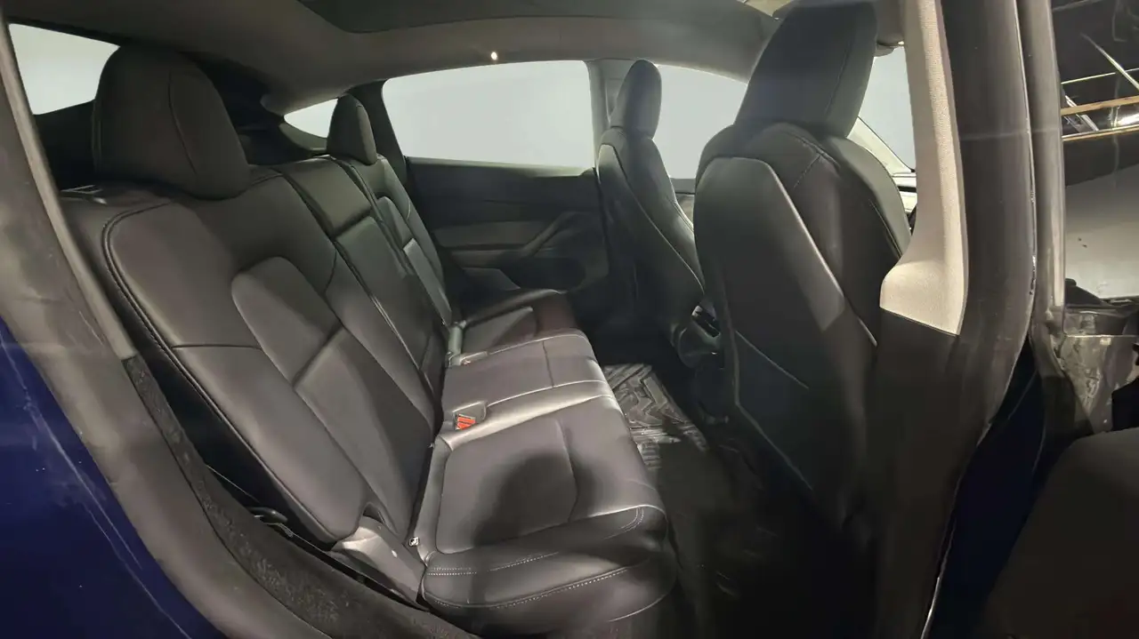 Tesla Model Y - Image 24